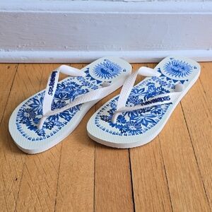 NWOT, Havaianas x FARM Rio, Flip Flops, Blue White Floral, Women's 9/10 & M 8